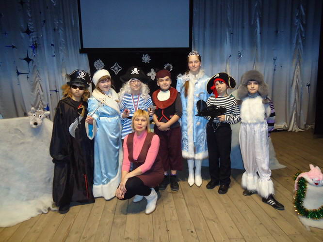 В Центре развития культуры Шемуршинского района состоялась премьера нового спектакля для детей «Белоснежка и Снегурочка»